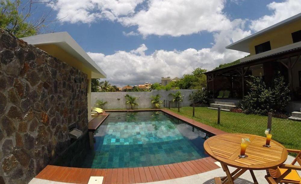 Villa Des Frangipanes La Gaulette Exterior photo