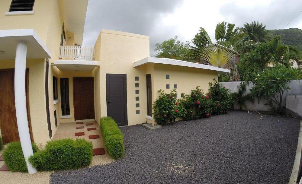 Villa Des Frangipanes La Gaulette Exterior photo